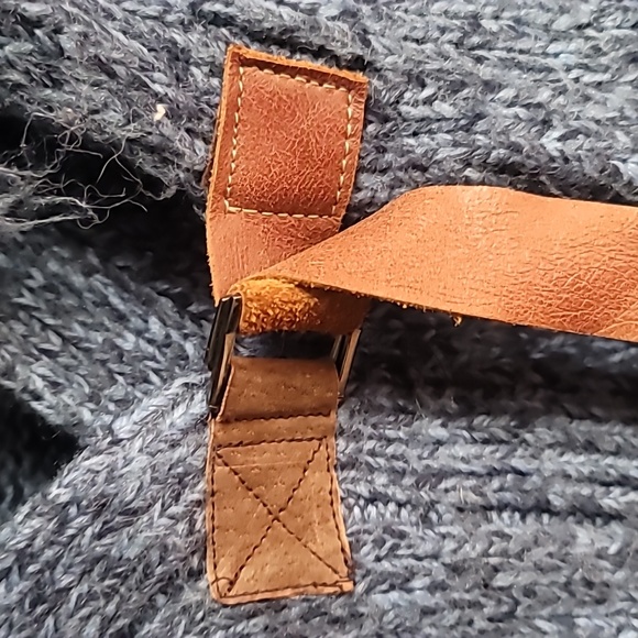 Fringed wrap sweater - Picture 5 of 5